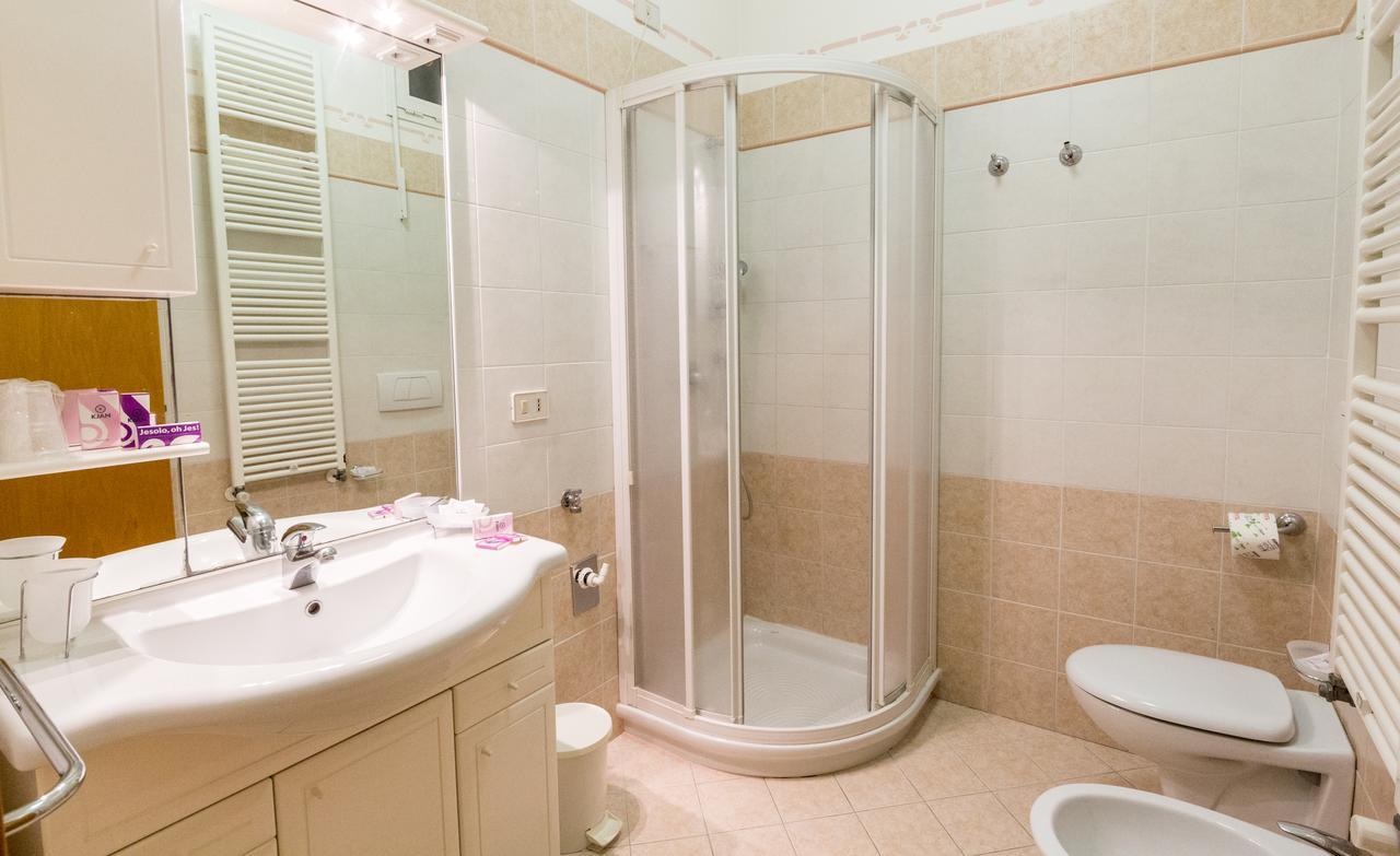 Residence California ลิโดดิเยโซโล ภายนอก รูปภาพ