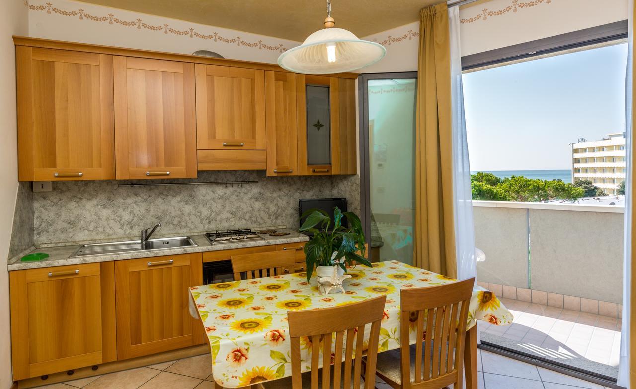 Residence California ลิโดดิเยโซโล ภายนอก รูปภาพ