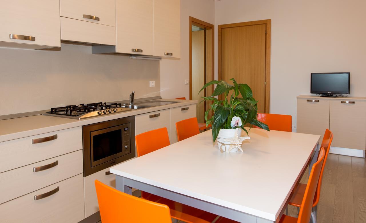 Residence California ลิโดดิเยโซโล ภายนอก รูปภาพ