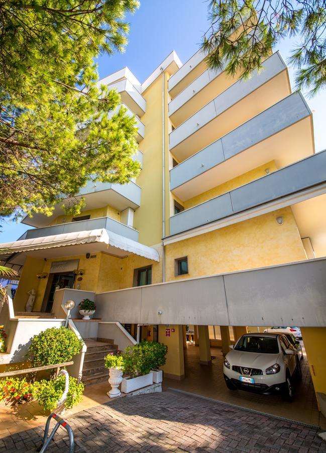Residence California ลิโดดิเยโซโล ภายนอก รูปภาพ
